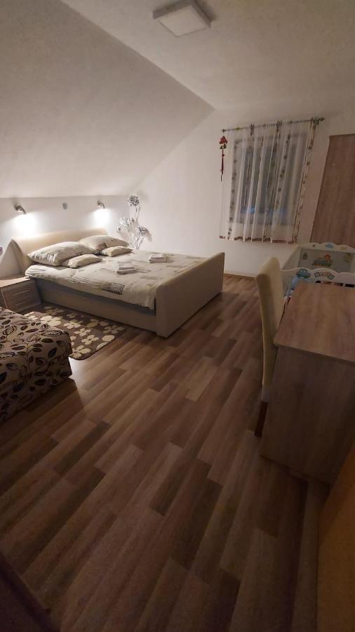 Apartment Slap Rakovica Exterior photo